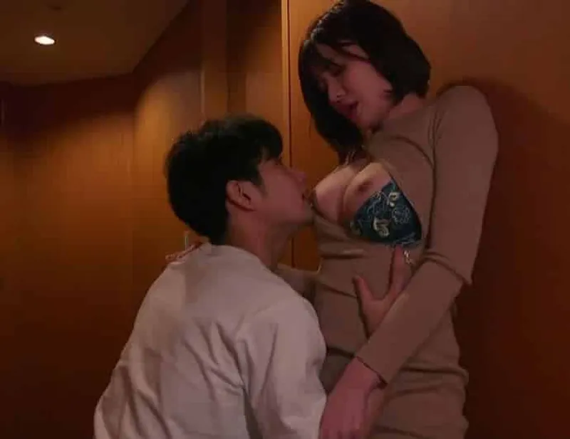 Anh trai quen gái qua mạng gặp ngay em đĩ máu dâm